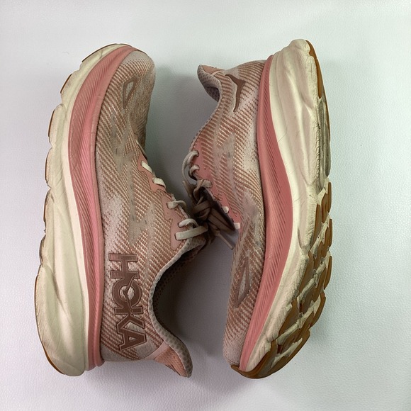 HOKA ONE ONE Clifton 9 Womens Shoes Size 9.5 Color: Sandstone/Cream main image 6